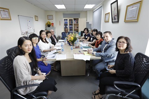 6e concours Jeunes Reporters Francophones  le 1er prix à deux étudiantes de HCM-Ville