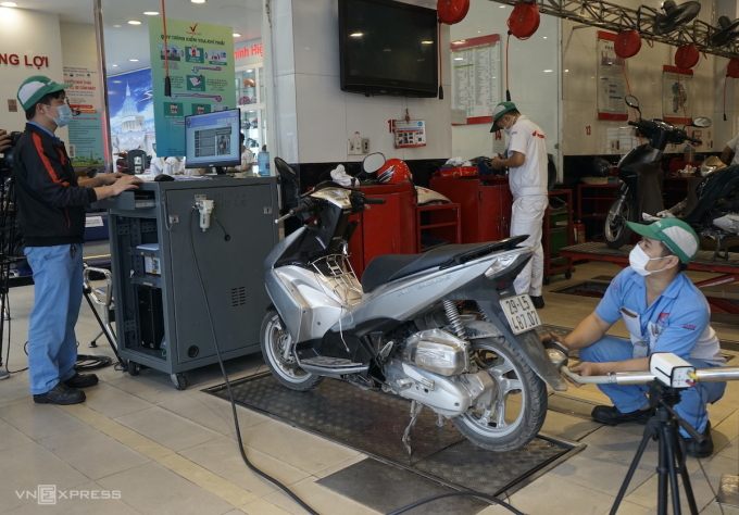 Hanoï test gratuit de normes d’émission pour des motos