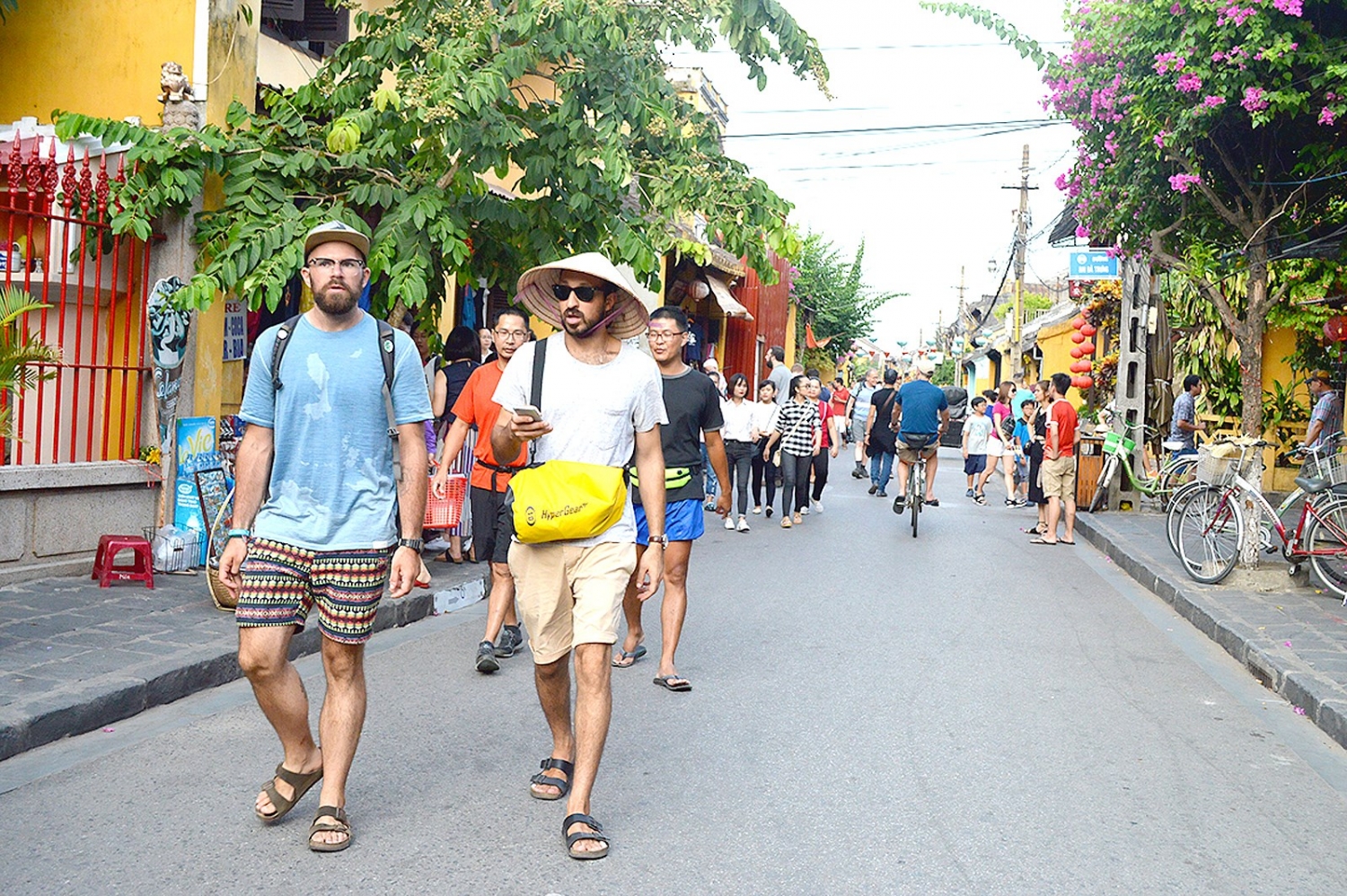 Prévenir et contrôler le COVID-19 dans la réouverture pilote au tourisme international