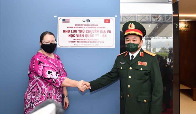 Les États-Unis remettent un immeuble d un million d’USD au Vietnam