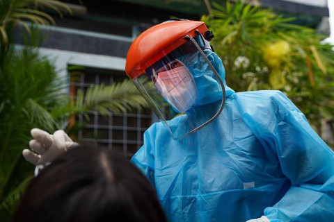 COVID-19 Plus de 100 millions de doses de vaccins injectés