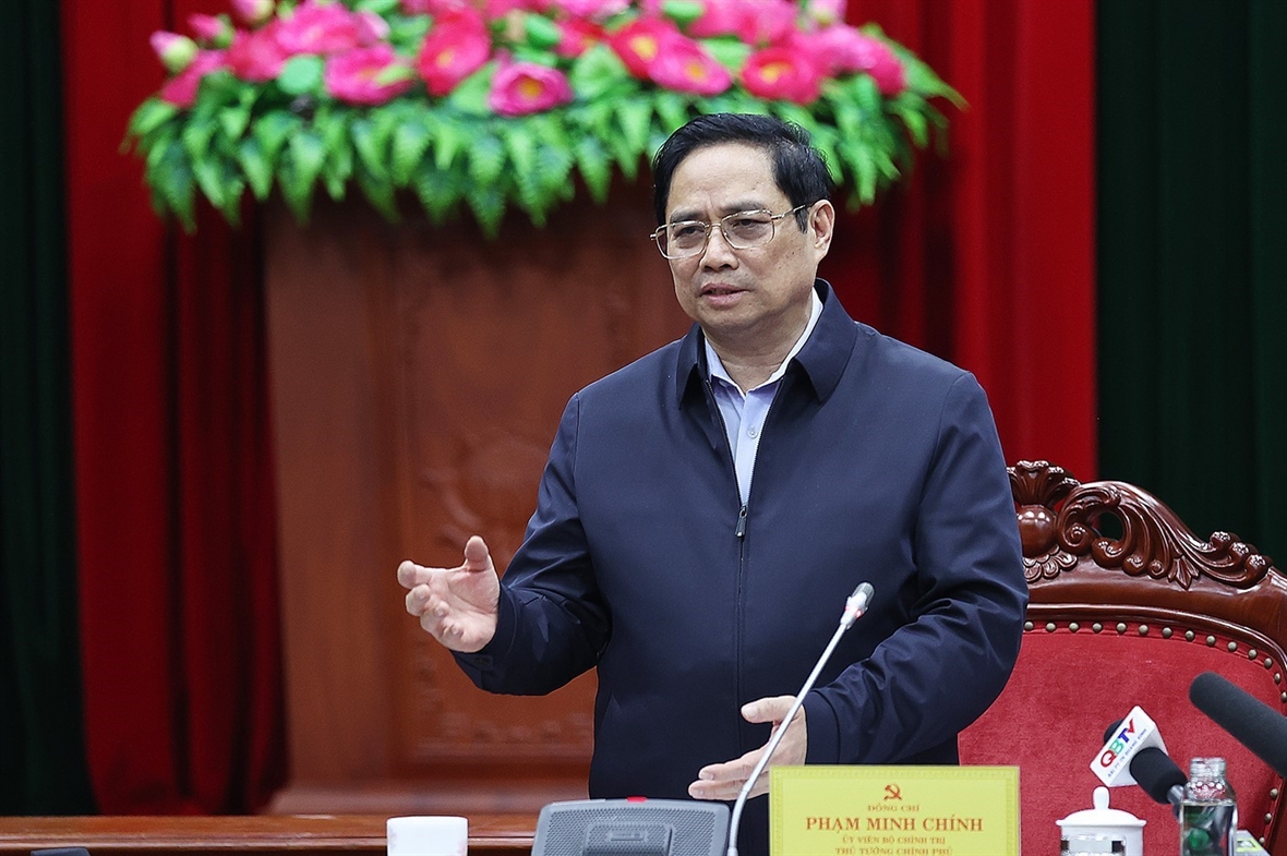 Le Premier ministre Pham Minh Chinh travaille avec les autorités de Quang Binh