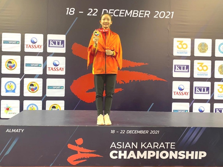 Championnats d’Asie de karaté une Vietnamienne remporte une médaille d’or