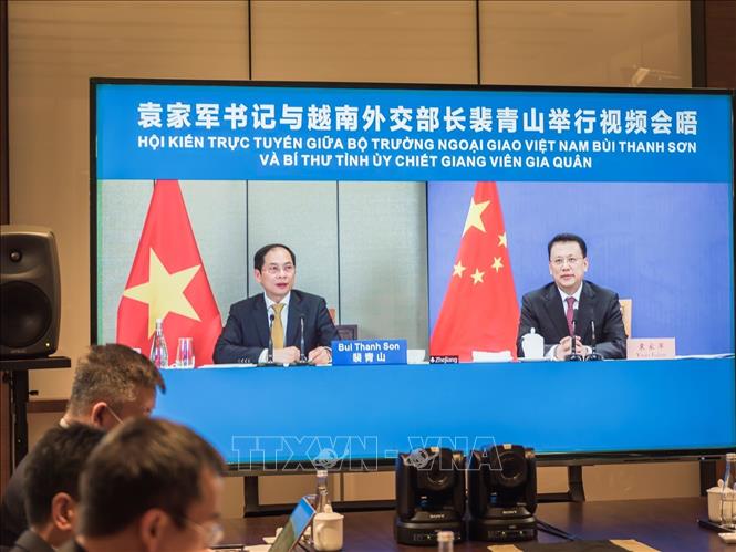 Le chef de la diplomatie vietnamienne plaide pour des liens renforcés avec le Zhejiang