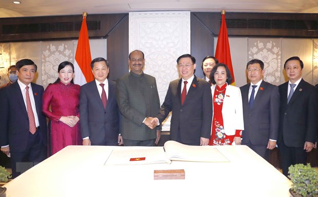 Le président de l’AN s’entretient avec le président de la Chambre du peuple indien