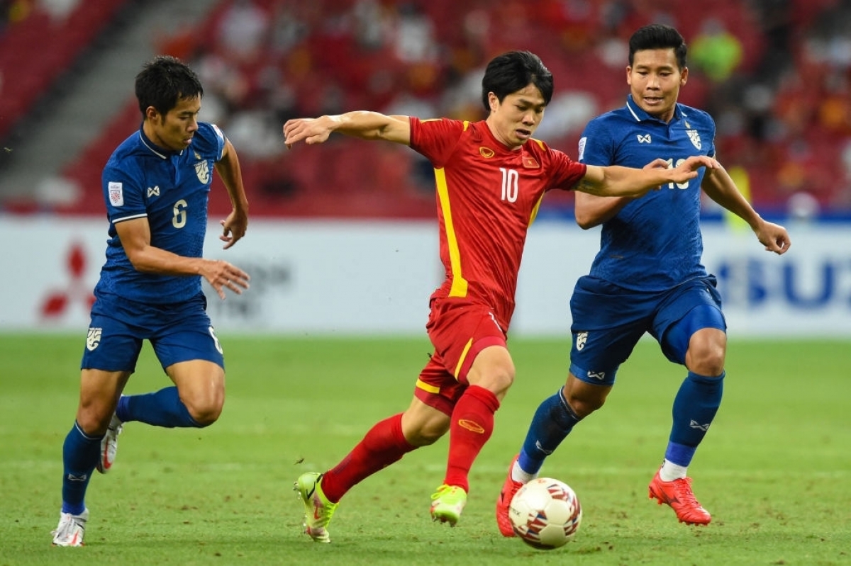 Coupe AFF Suzuki 2020 le Vietnam s incline 0 à 2 face à la Thaïlande