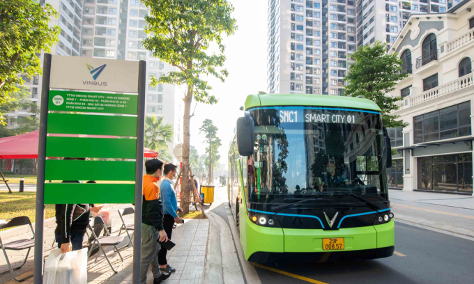 Hanoï inaugure sa première ligne de bus électriques