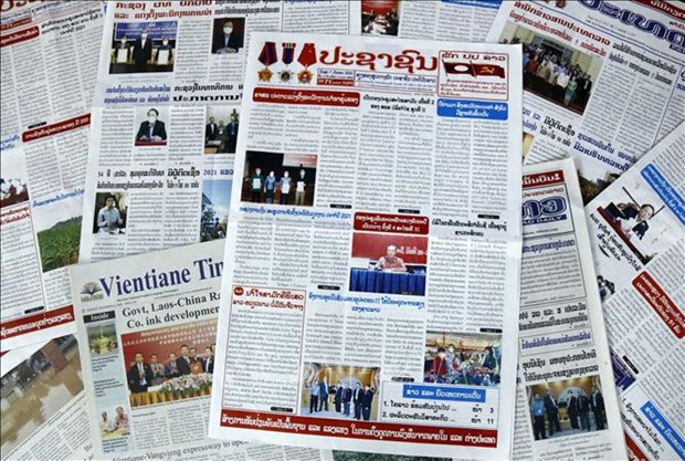 La visite du PM lao au Vietnam vise à resserrer les relations spéciales entre les deux pays