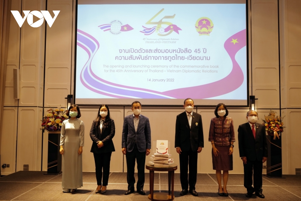 Lancement d un livre sur le commerce et l investissement Vietnam - Thaïlande