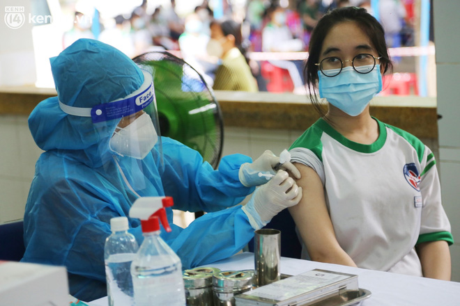 16,4 millions de doses de vaccin COVID-19 ont été administrées aux ados de 12 à 17 ans