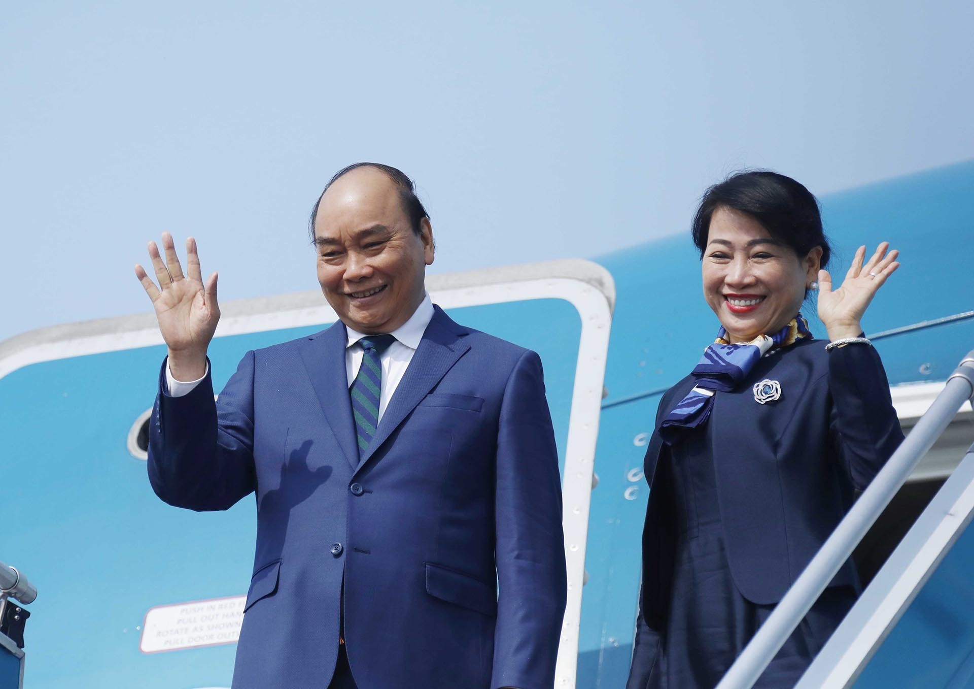 Le président Nguyên Xuân Phuc part pour une visite d’Etat à Singapour
