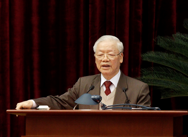 Le secrétaire général du PCV Nguyên Phu Trong rencontre d’anciens dirigeants