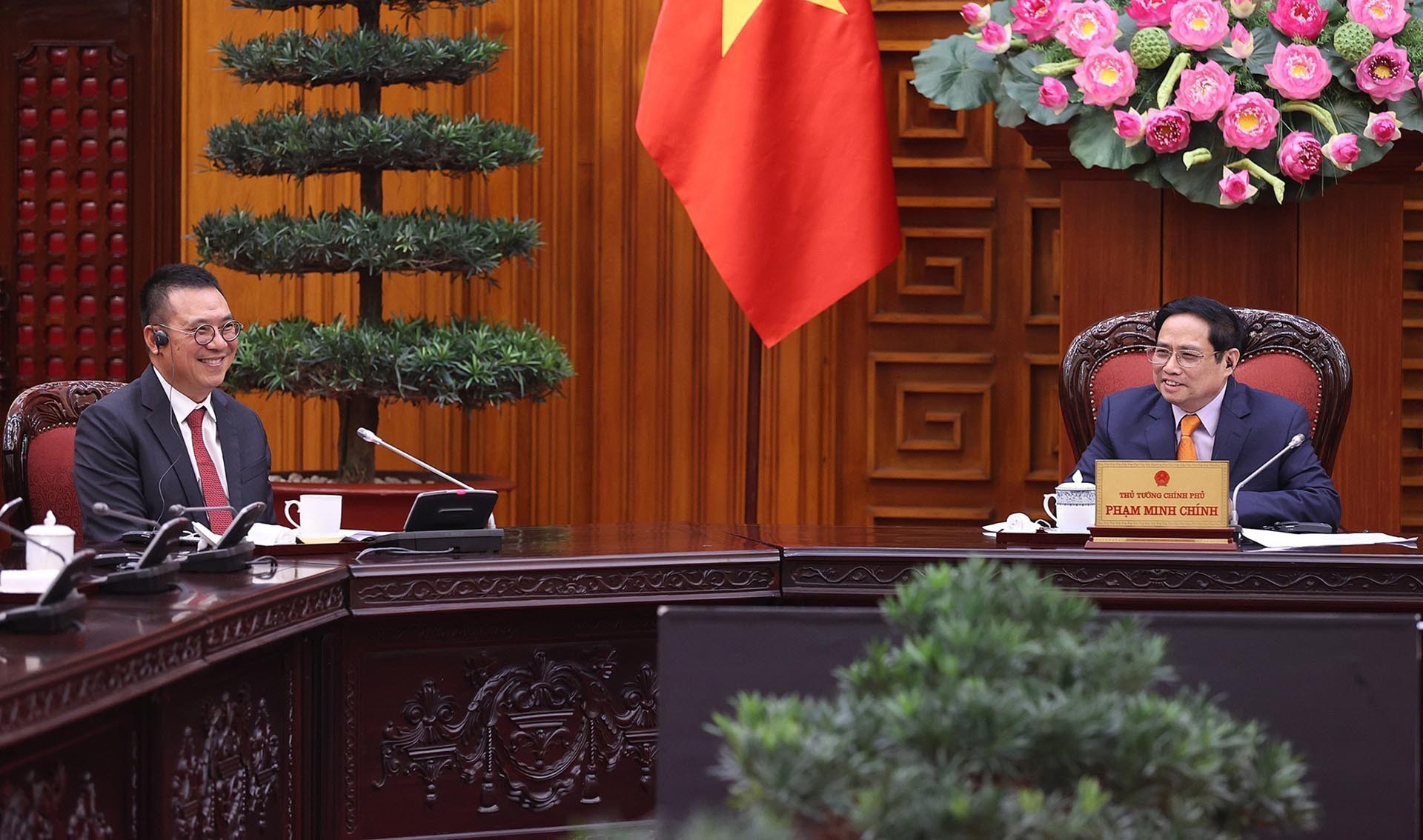 Le Premier ministre reçoit les présidents des groupes thaïlandais SCG et Amata Vietnam