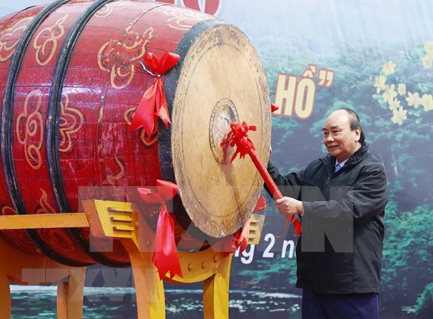 Le président de la République lance la Fête de plantation d’arbres à Phu Tho