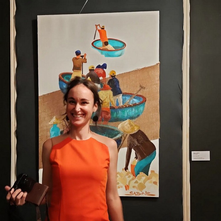 Une artiste et ses peintures uniques sur le Vietnam