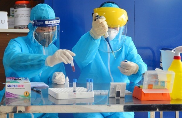 COVID-19 le nombre de nouvelles contaminations continue de baisser