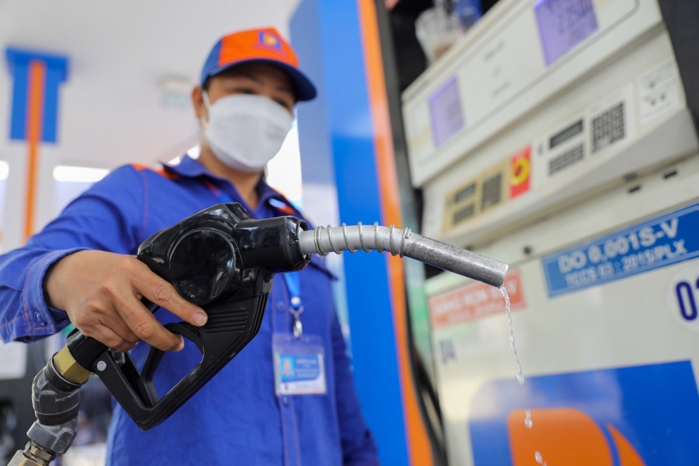 Le gouvernement propose une réduction de 50 de la taxe environnementale sur les carburants