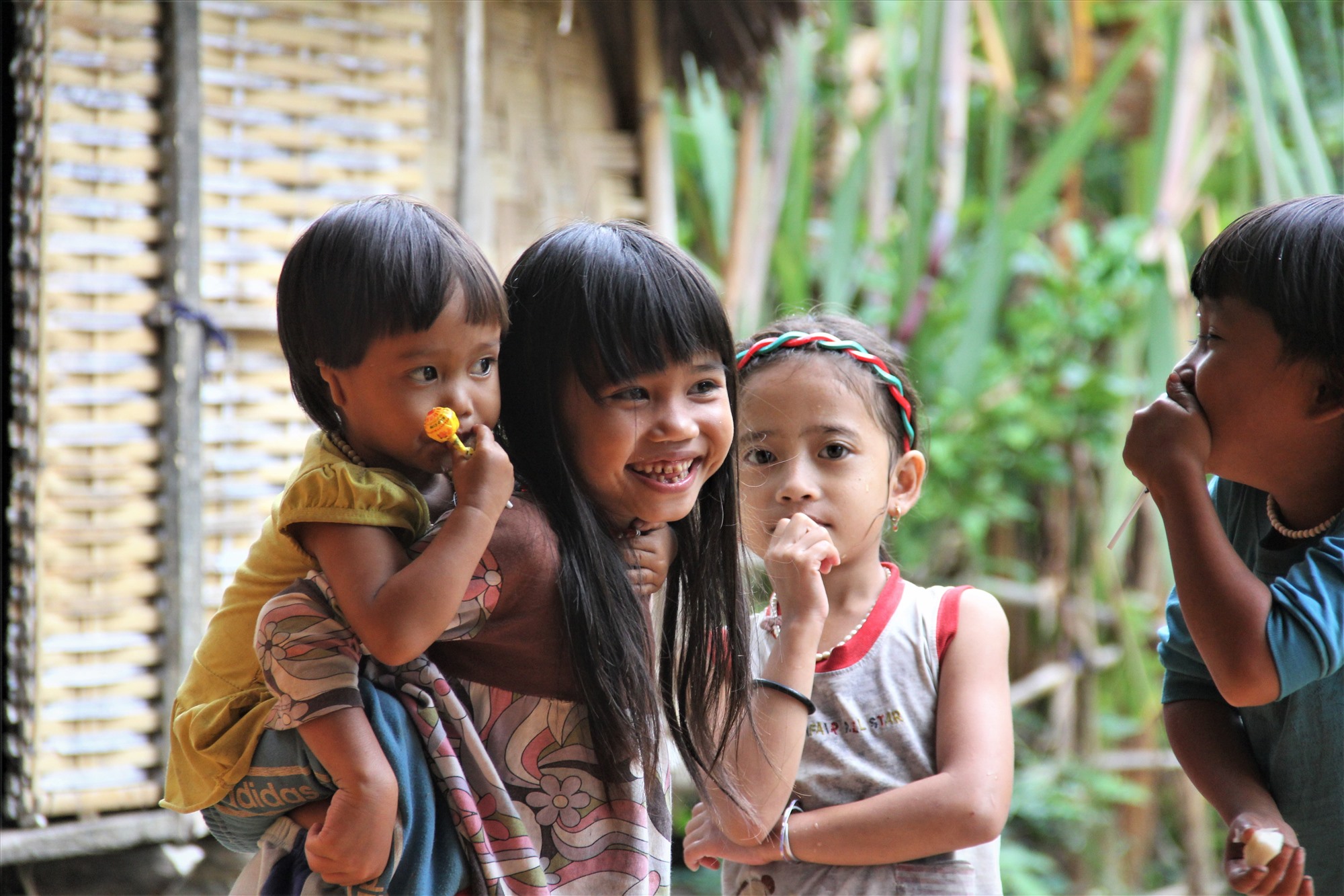 Lancement d un projet pour améliorer la nutrition des enfants pauvres