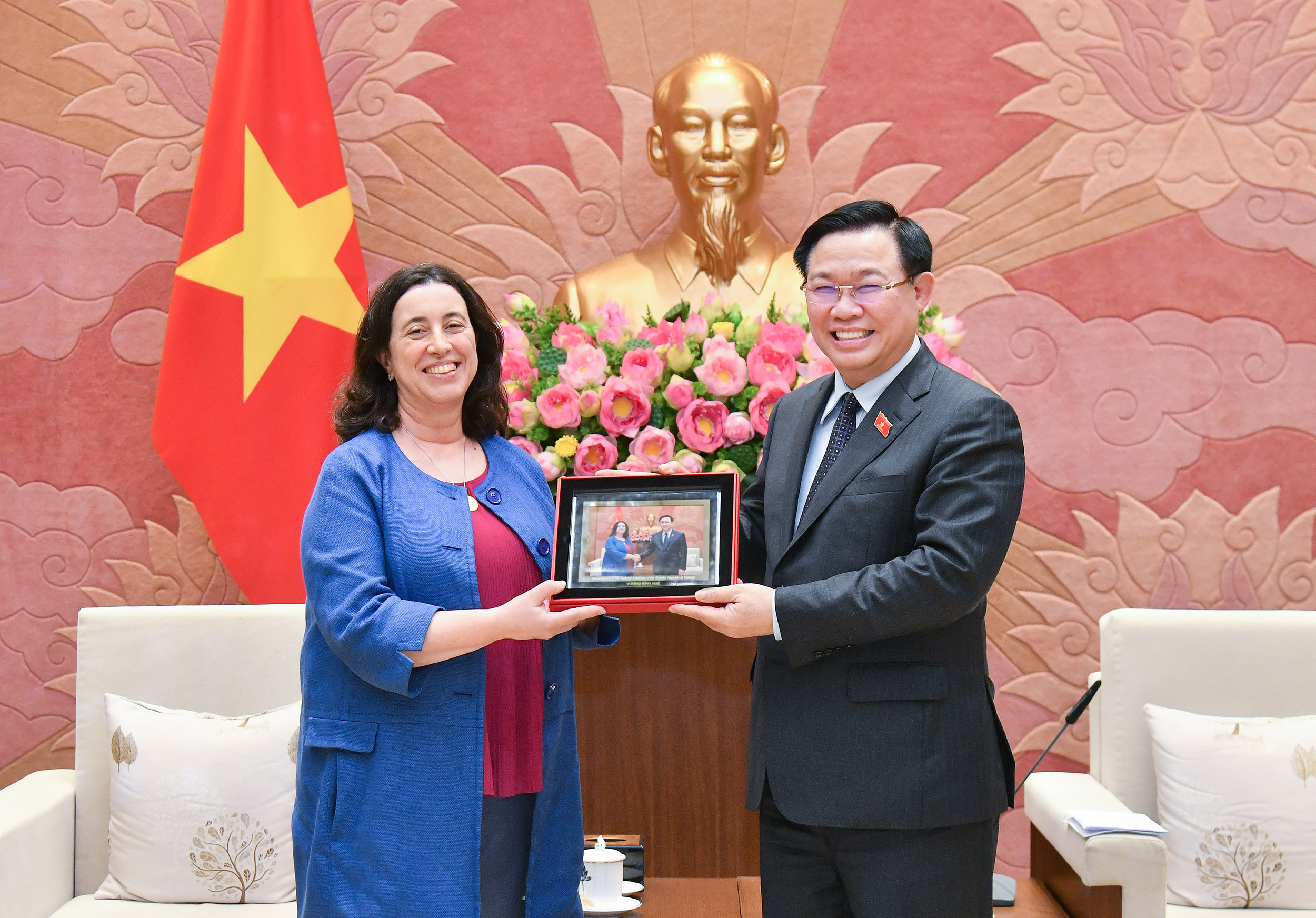 La BM souhaite continuer à renforcer la coopération avec l AN du Vietnam
