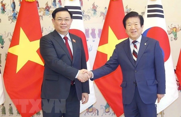 Exposition de photos marquant les 30 ans des relations entre la République de Corée et le Vietnam