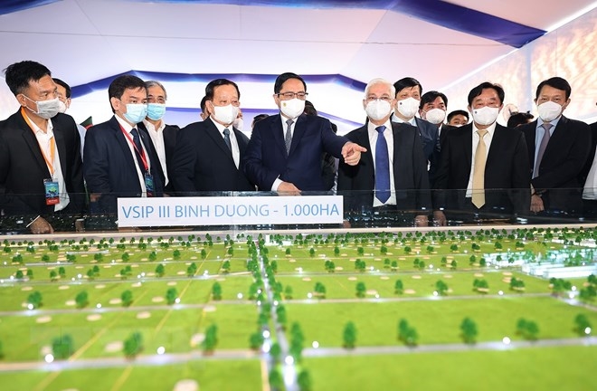 Le PM à la cérémonie de mise en chantier de projets socio-économiques à Binh Duong