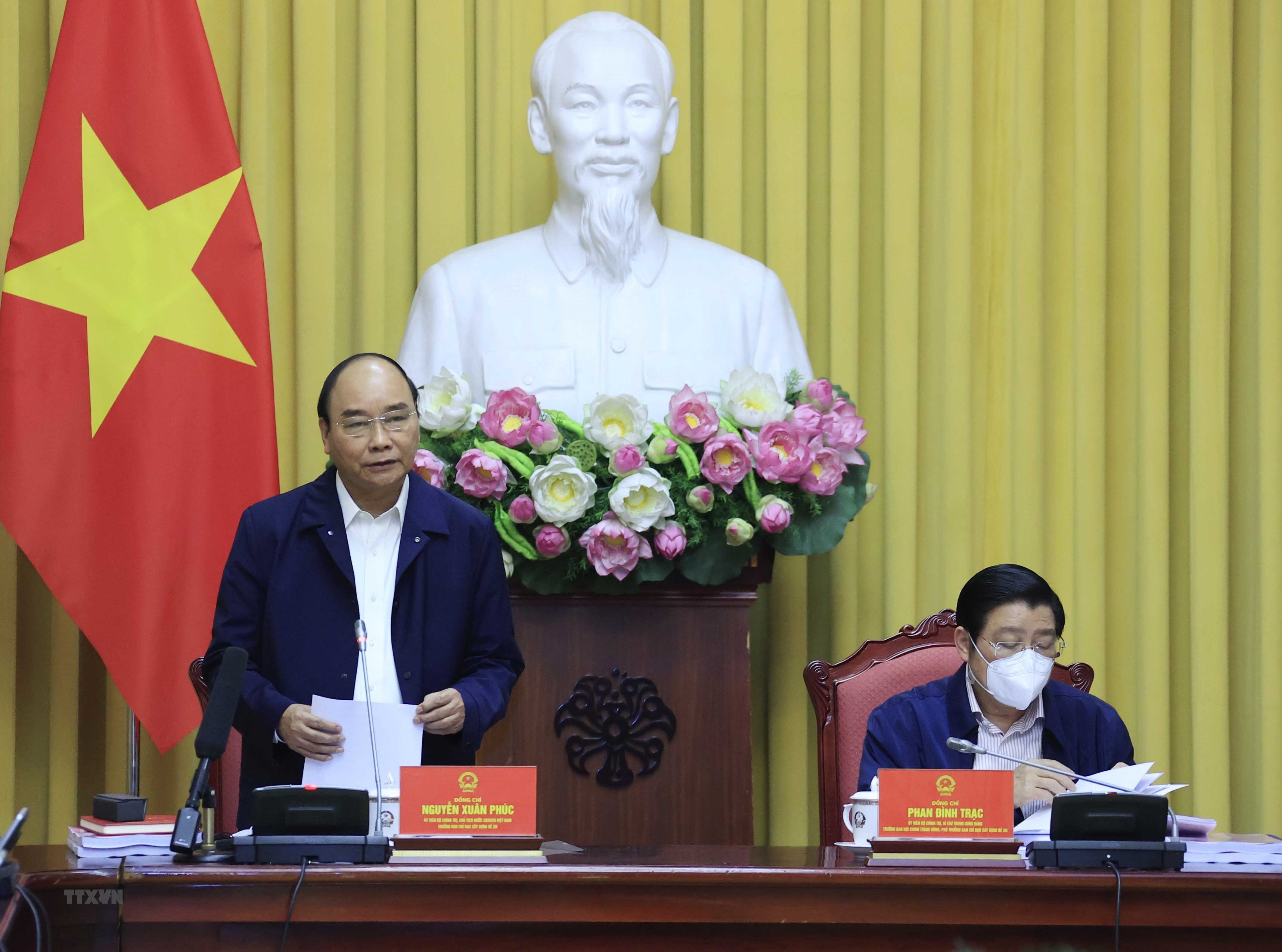 Le président Nguyên Xuân Phuc veut accélérer le projet d’État de droit socialiste
