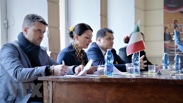 Promouvoir la culture vietnamienne à travers la coopération éducative en Italie