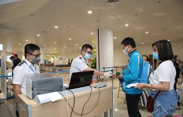 Mettre à jour la politique sur le visa et le passeport vaccinal