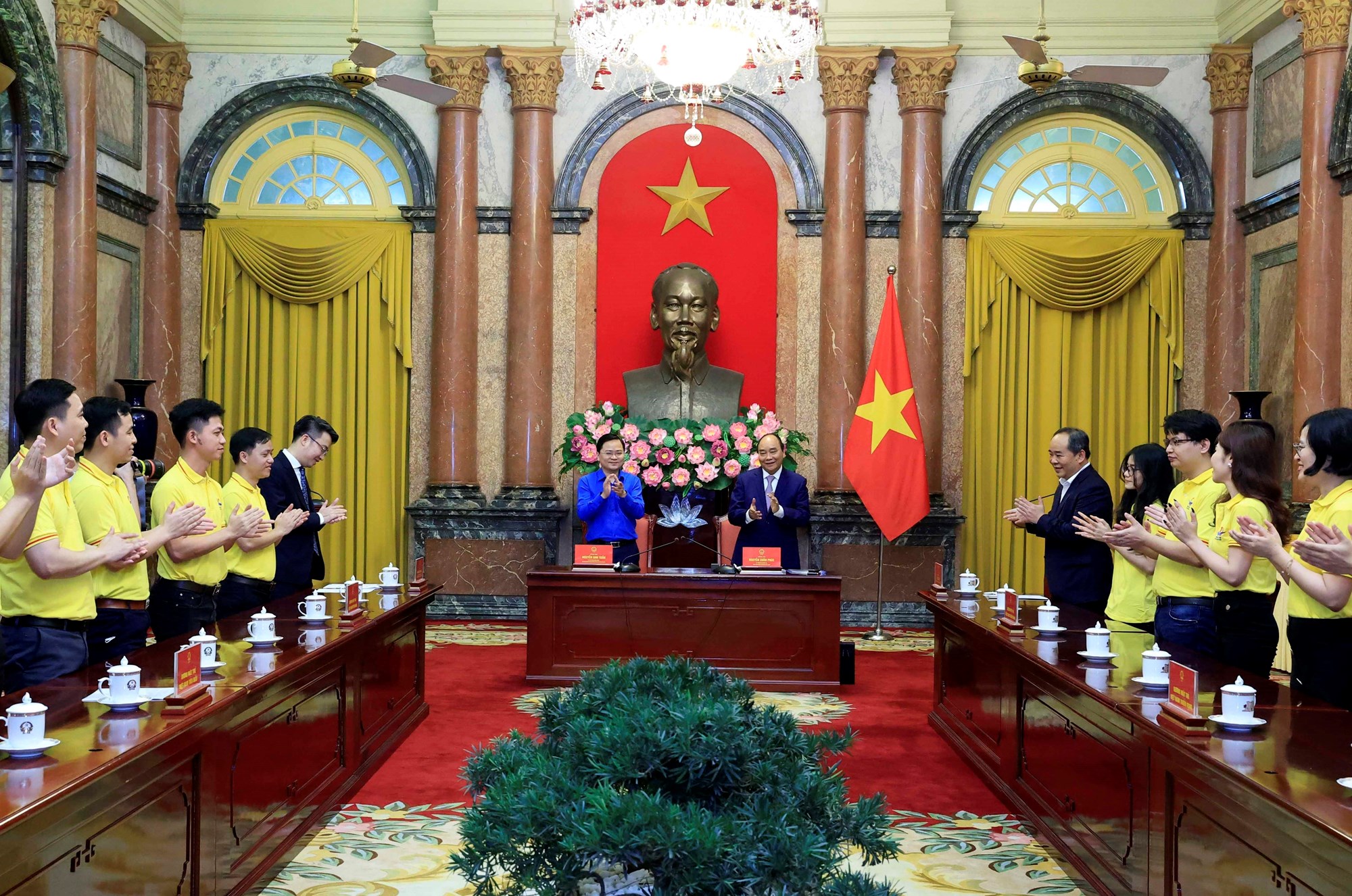 Le président Nguyen Xuan Phuc appelle à favoriser le développement des jeunes talents