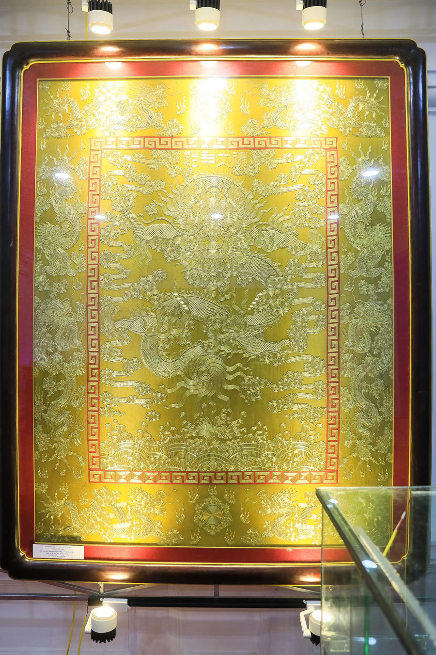 Exposition d’antiquités royales de Hue à Hanoï