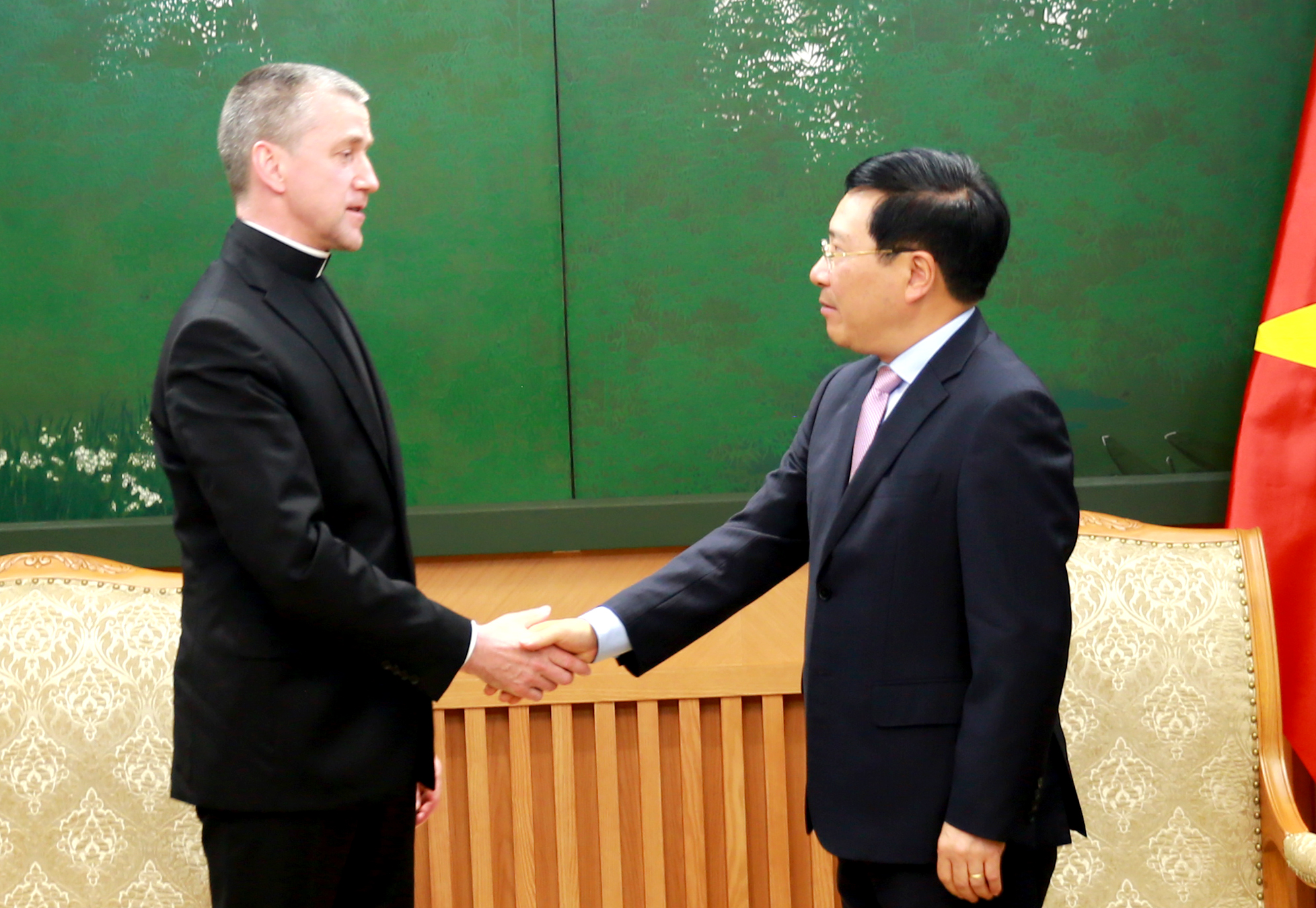 Promouvoir des relations entre le Vietnam et le Vatican