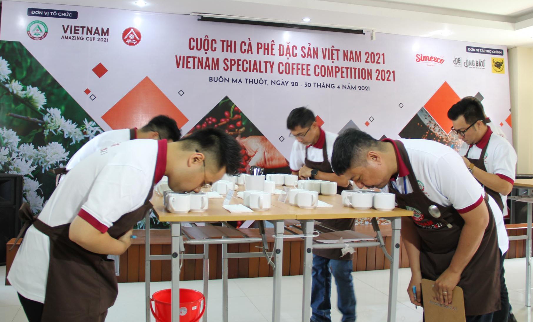 Plus de 80 échantillons de café participent au concours de café de spécialité du Vietnam 2022