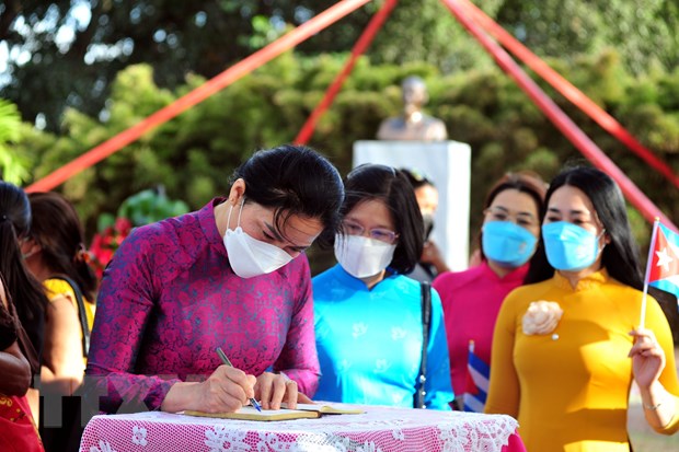 Le rôle des femmes vietnamiennes et cubaines exalté dans la cause révolutionnaire