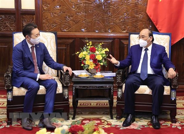 Le président affirme la politique extérieure d’indépendance, d’autonomie du Vietnam