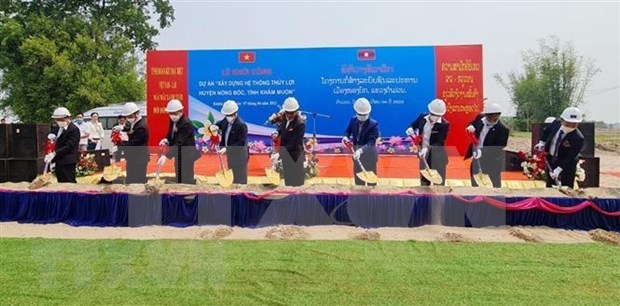 Le Vietnam aide le Laos dans le développement de son système d irrigation