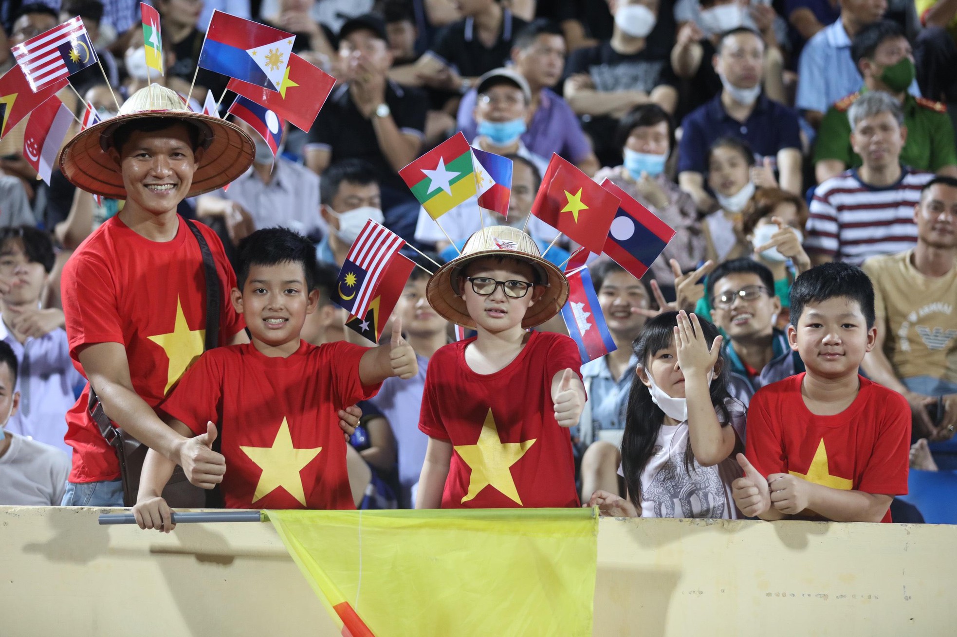 SEA Games 31 les médias internationaux impressionnés par l ardeur des supporters vietnamiens