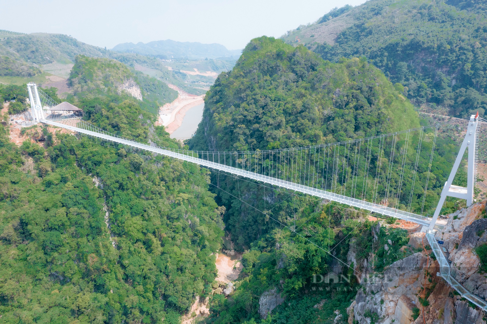 Môc Châu Inauguration du pont en verre le plus long au monde