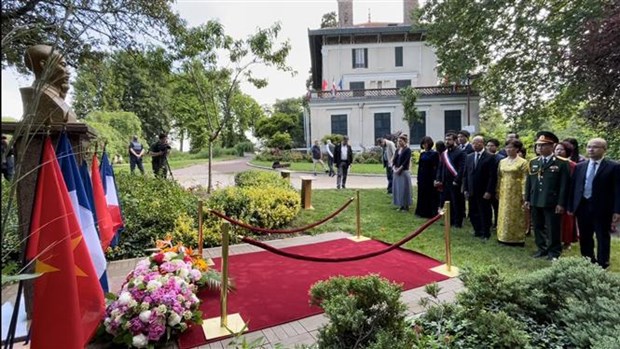 Commémoration du Président Ho Chi Minh au Royaume-Uni et en France
