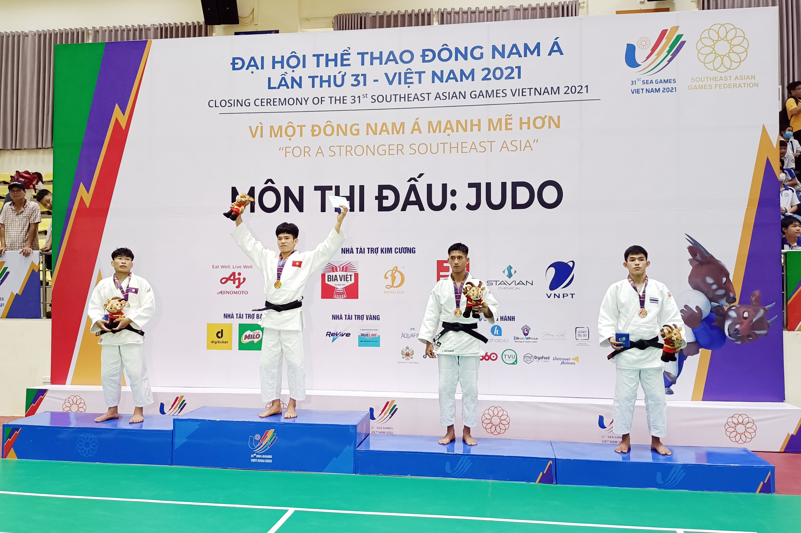 SEA Games 31 les judokas vietnamiens ont brillé sur les tatamis