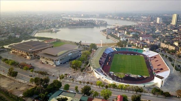 SEA Games 31 un écran géant pour la diffusion des matches de football masculin à Phu Tho