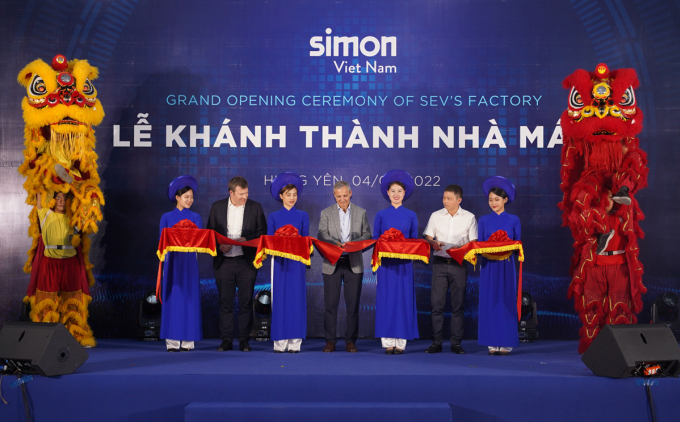 Inauguration d une usine de matériels électriques de plus de 20 millions d’USD