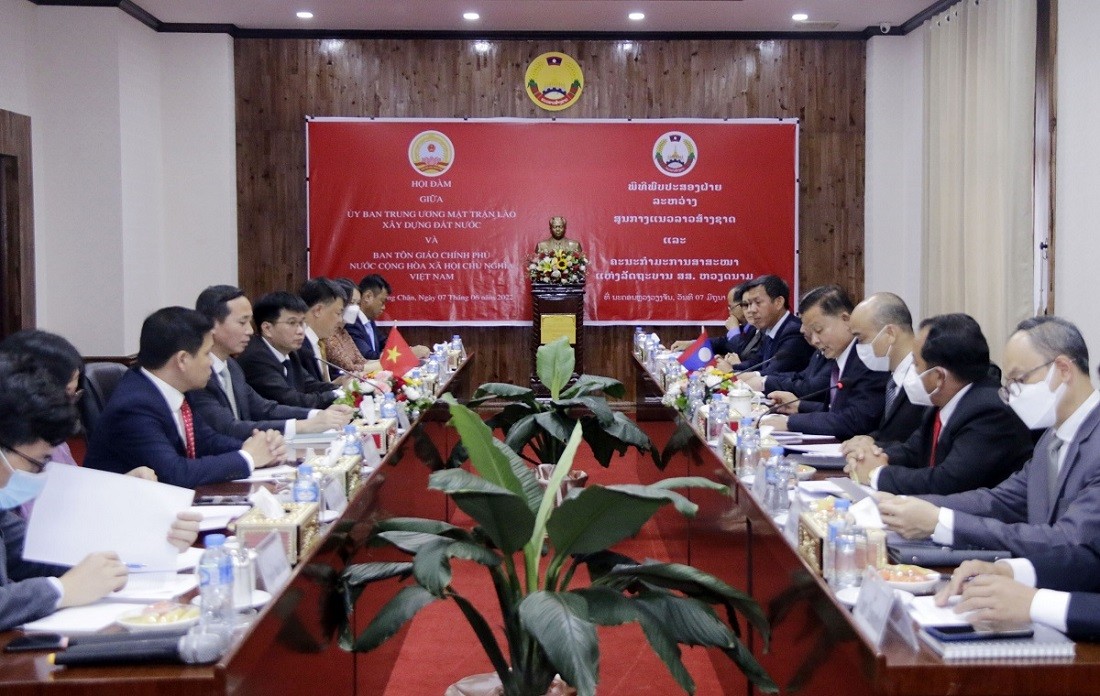 Le Vietnam et le Laos coopèrent dans le domaine des affaires religieuses