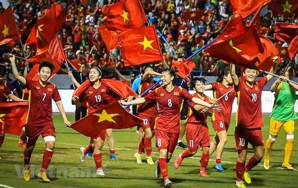 SEA Games 31  remise de l’Ordre du travail aux meilleurs sportifs vietnamiens