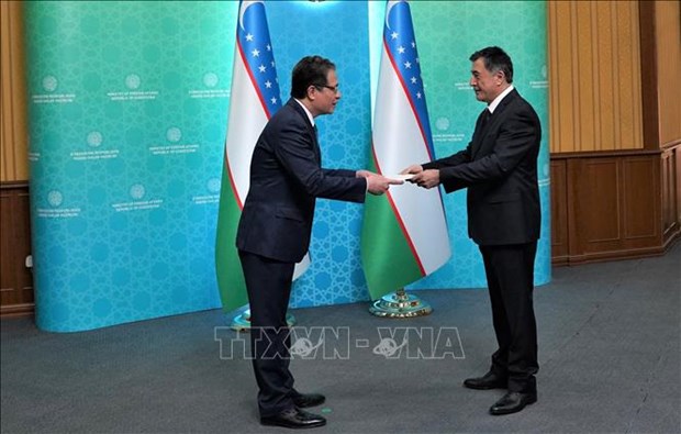 Le Vietnam et l Ouzbékistan renforcent leur coopération en tous domaines