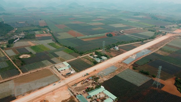La construction de l autoroute Can Tho - Hau Giang nécessitera 10 000 milliards de dongs