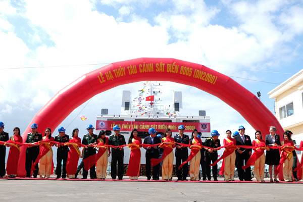 越南现代海警船正式下水投运