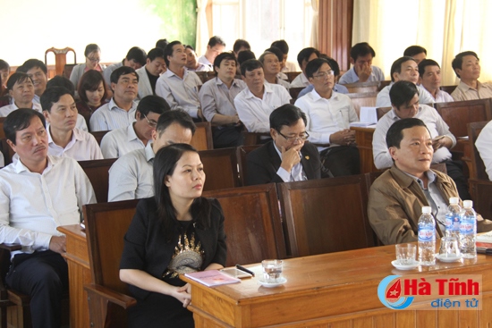 河静省企业党委会贯彻河静省第十八次党代会决议