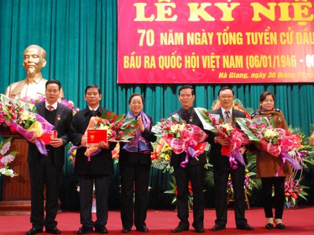 河江省纪念越南第一届国会代表选举日70周年