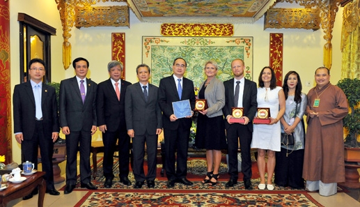 越南祖国阵线中央委员会主席会见北欧组织秘书长