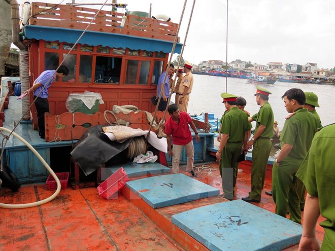 广义省领导慰问在长沙群岛海域作业遇难船员的家属